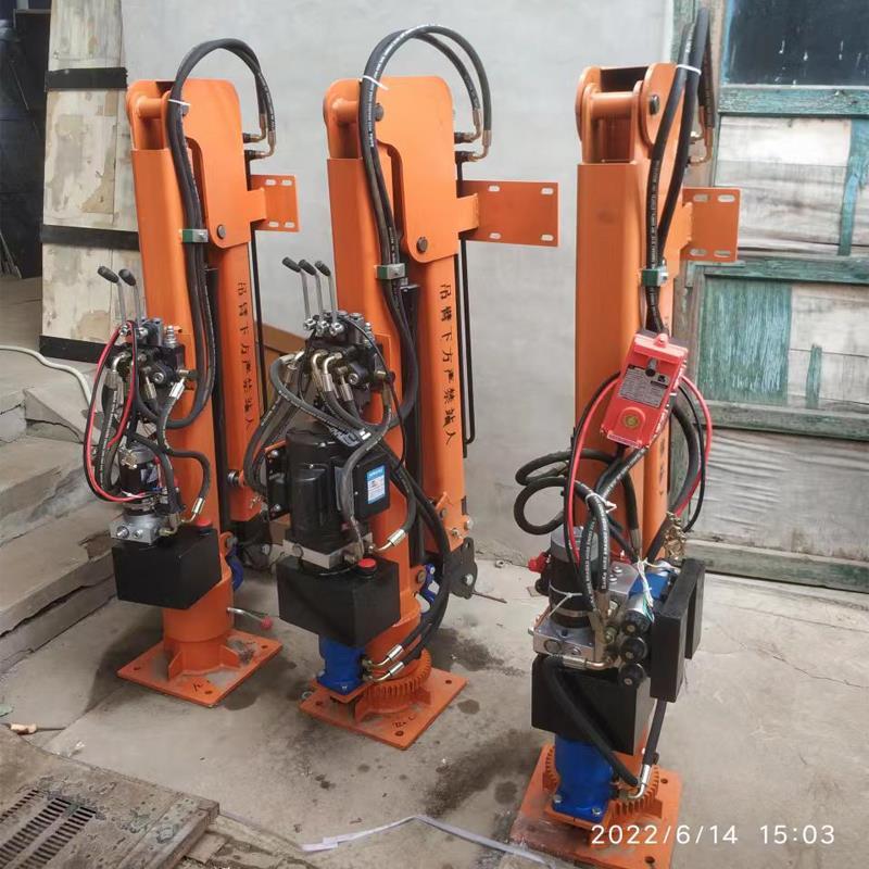 防城区重汽蓝牌随车吊 3.2吨 国六动力强 液压驱动 农用自卸起重机